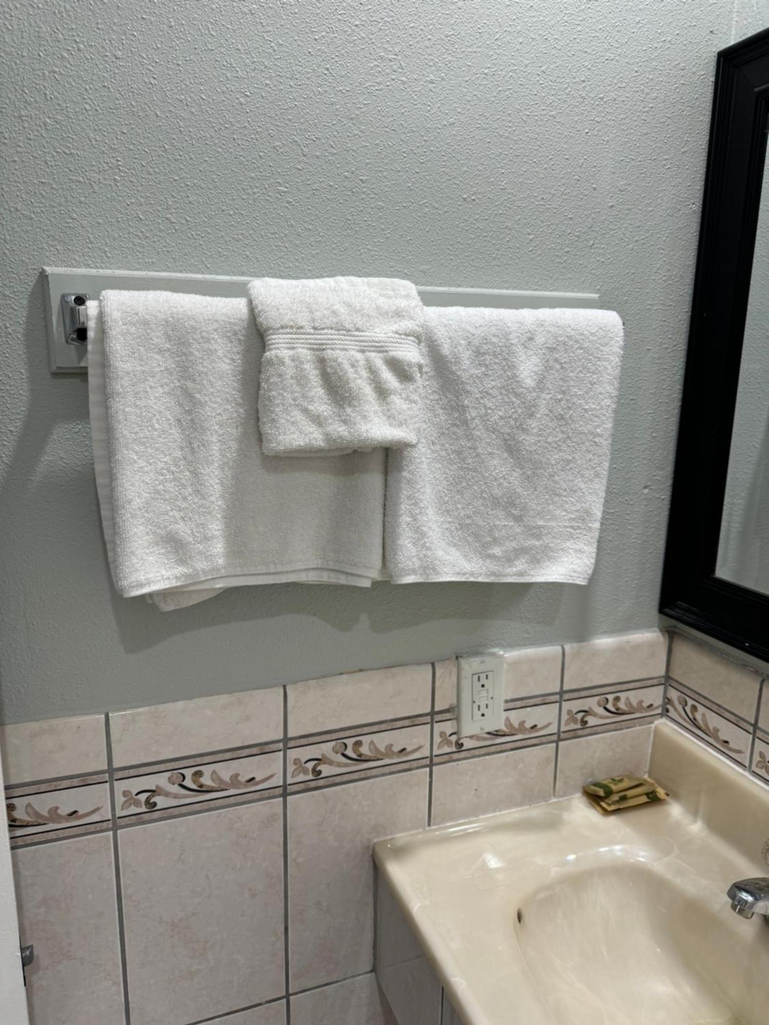 לוס אנג'לס La Cienega Inn Motel מראה חיצוני תמונה